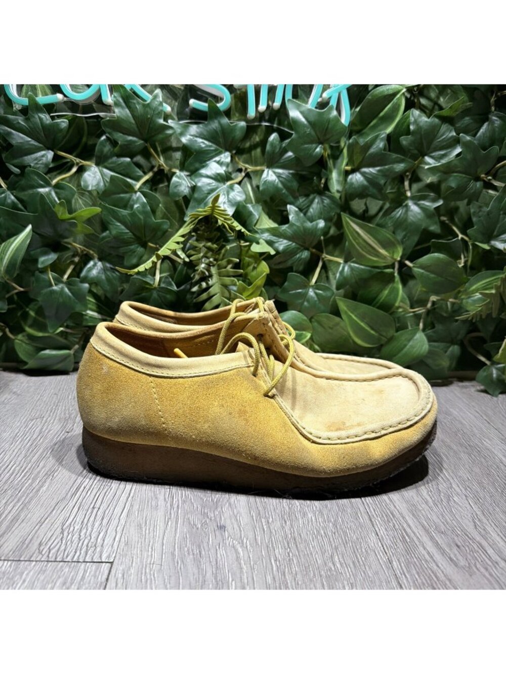 Clarks Originals Wallabee 70s Chukka Comfort Boots Yellow Suede Suede men's 8